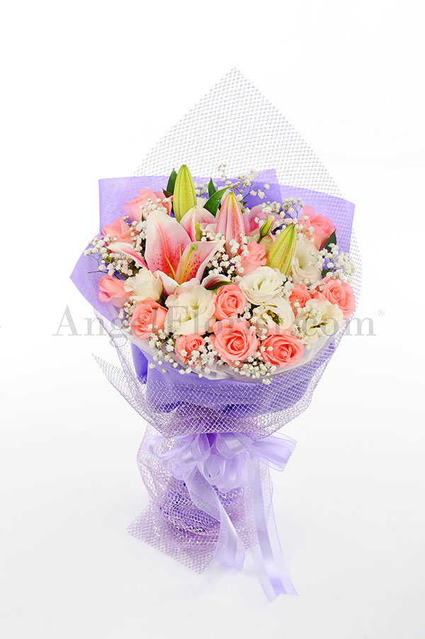 Flower Hand Bouquet: Nice Feeling